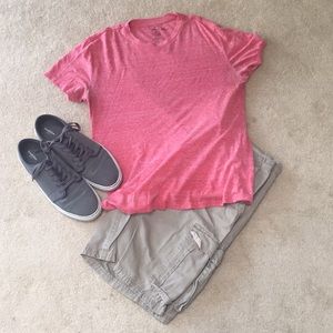 🔥Men’s BDG tee 🔥 CLEAR OUT